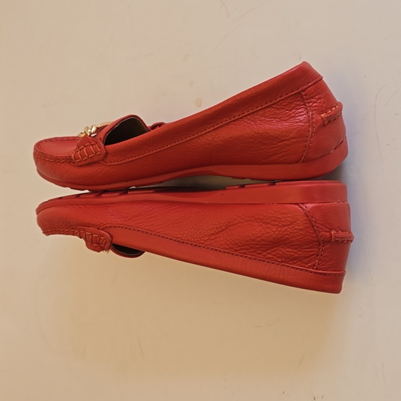 Coach Women's Olive Loafers in Red Pebble Grain Leather Round Toes Size 7B - Picture 7 of 14
